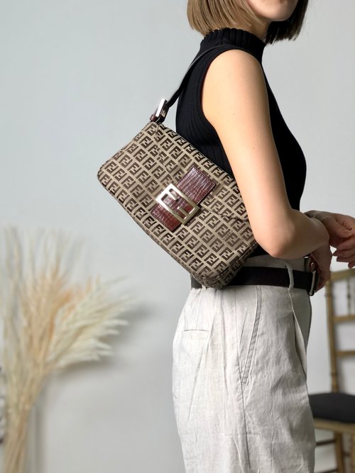 希少 極美品 フェンディ ズッキーノ ホーボーバッグ キャンバス レザー 焦茶 希少 極美品 フェンディ ズッキーノ ホーボーバッグ キャンバス