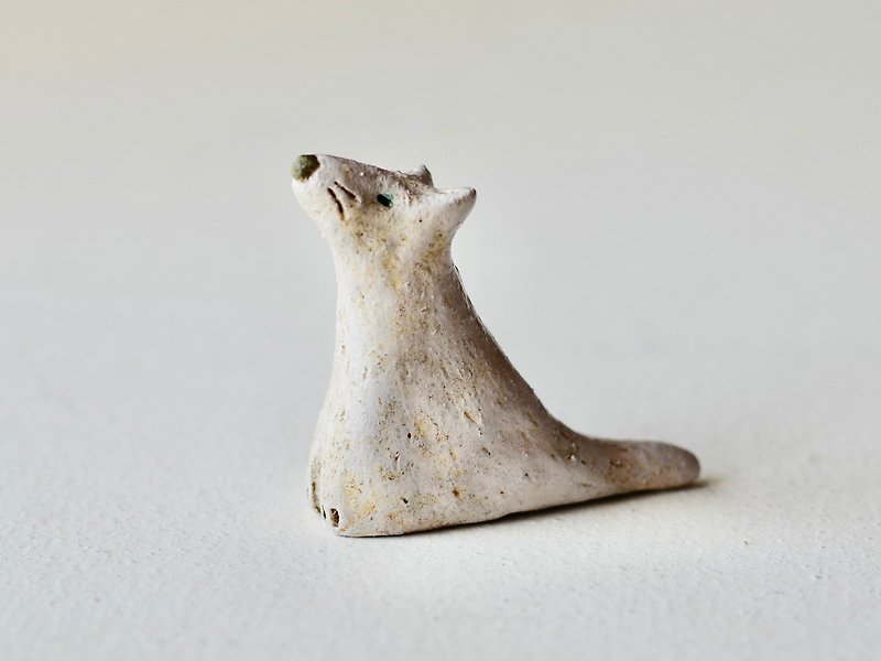 howling white wolf  / small animal ornament クリスマスギフト - Items for Display - Pottery White