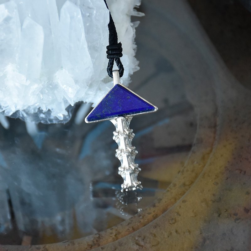Fishbone S925 pure Silver inlay natural lapis lazuli Pendant - Charms - Sterling Silver Blue
