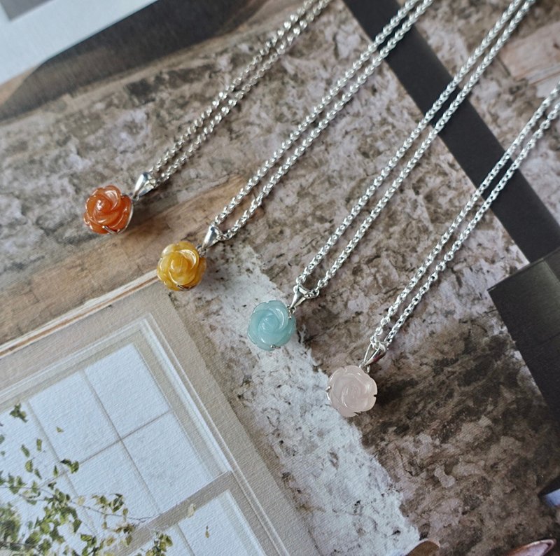 ROSE-Limited natural stone rose waterproof sterling silver necklace - สร้อยคอ - เครื่องเพชรพลอย หลากหลายสี