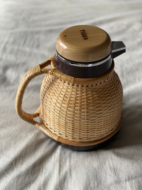 Showa era • Rattan handle • Matcha green enamel kettle • Camping coffee pot  - Shop yesterdaynicethings Pitchers - Pinkoi