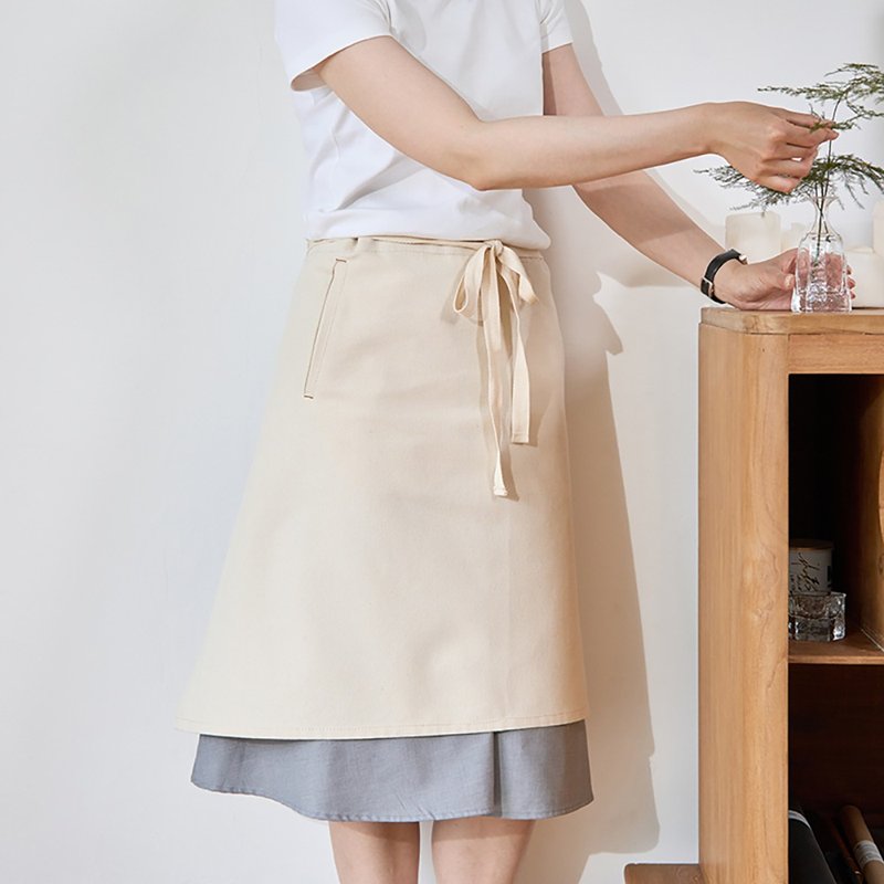 Water-repellent canvas half-length apron with detachable belt off-white work clothes - Aprons - Cotton & Hemp 