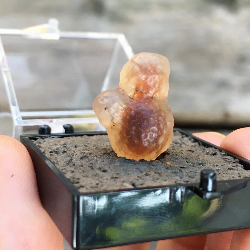 【Lost and find】天然石 戈壁瑪瑙 糖果  雙色 招財貓 原石 標本 - 擺飾/家飾品 - 寶石 紅色