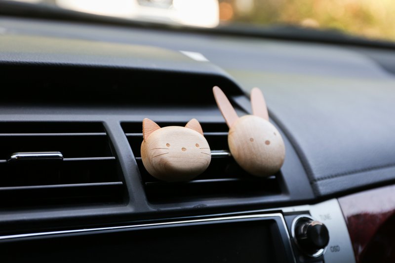 【Jeantopia】Cat/Rabbit Wooden Car Diffuser Clip | Does not contain essential oils - Fragrances - Wood 