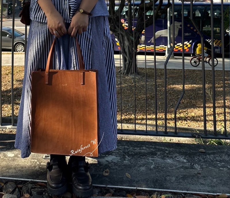 [Handmade leather goods] A4 cowhide laptop bag - brown - กระเป๋าแล็ปท็อป - หนังแท้ สีนำ้ตาล