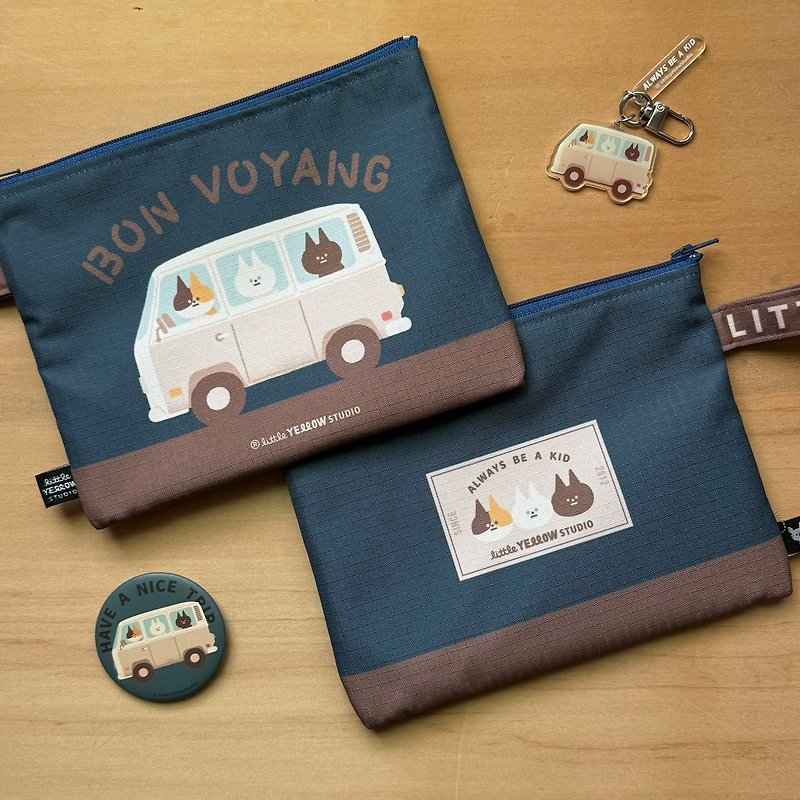 Lightweight waterproof travel small items storage bag clutch - Bus Cat - กระเป๋าเครื่องสำอาง - เส้นใยสังเคราะห์ สีน้ำเงิน