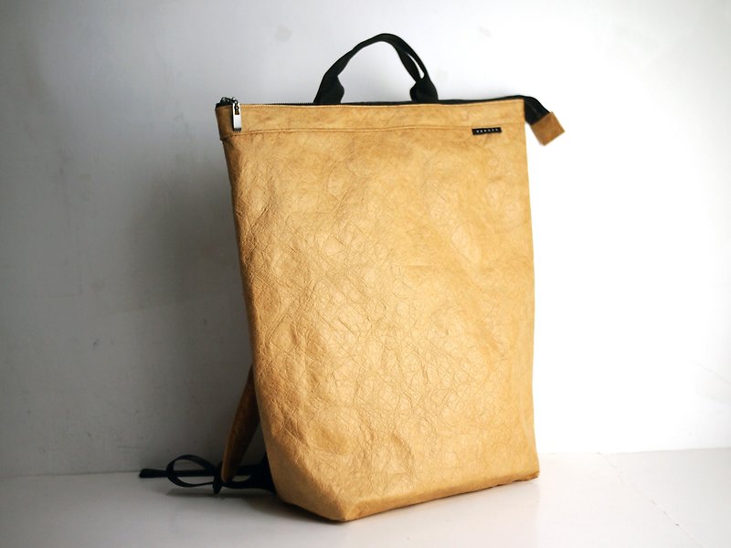 Tyvek 2 way Convertible (2 in 1) Backpack Handbag Tote Bag Beige eco friendly - กระเป๋าเป้สะพายหลัง - วัสดุกันนำ้ สีกากี