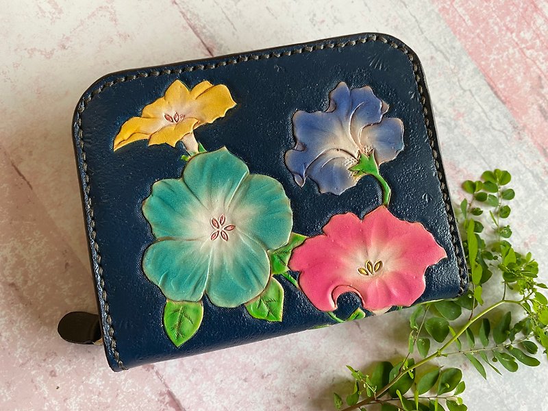 Leather zipper short clip/leather carved morning glory - Wallets - Genuine Leather 