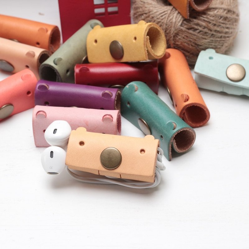 Goody Bag - Dirty or Injured Loopy Piglet Leather Manual Headphone Hub (Two Enter) - อุปกรณ์เสริมอื่น ๆ - หนังแท้ หลากหลายสี