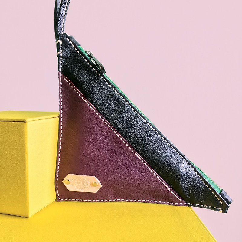 Right Triangle Leather Zip Pouch - กระเป๋าคลัทช์ - หนังแท้ สีม่วง