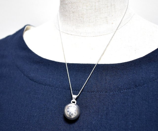 ぽ*む様 k18 刻印あり　ネックレス　ペンダント　お花　18k 刻印　遺品整理 オリジナル刻印】ペンダントチャーム・ボタニカル柄・花・草