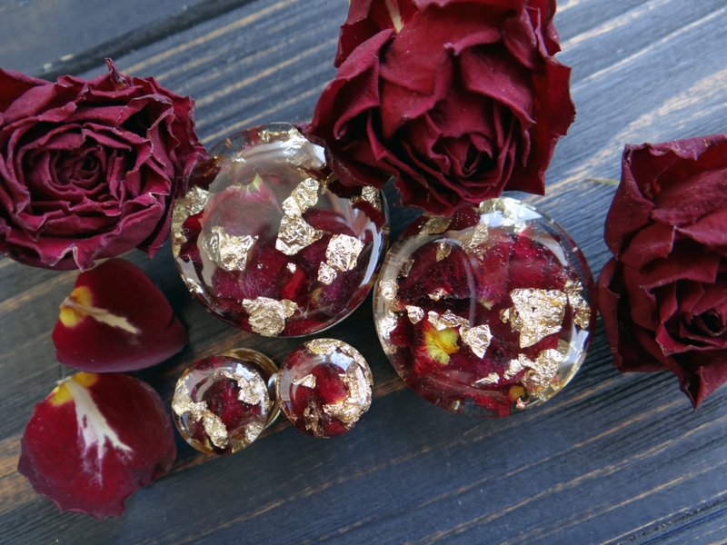 Marsala Red Real Rose plugs earrings 00g 2g 0g ear gauges flowers jewelry Prom - ต่างหู - พืช/ดอกไม้ สีแดง