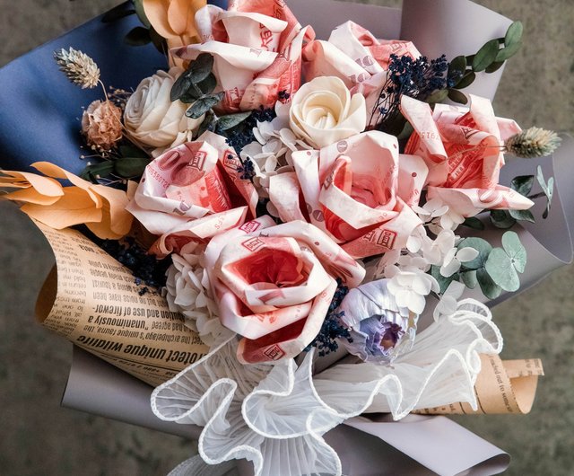 Roses and money  Money bouquet, Money flowers, Creative money gifts