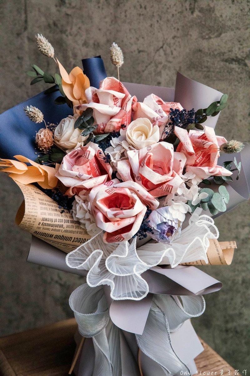 鈔票花束/鈔票玫瑰花束/有錢花花束/紙鈔花束/錢花花束/生日花束 - 乾燥花/永生花 - 植物．花 