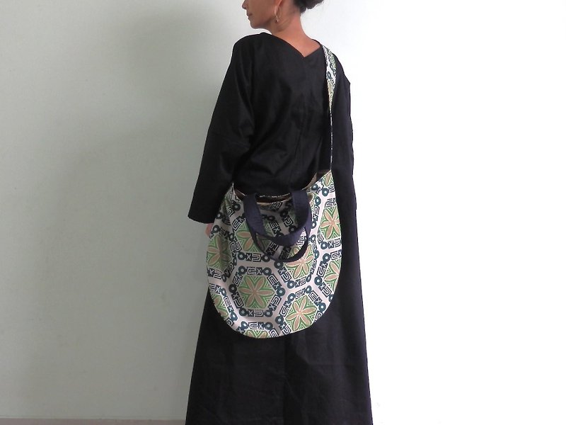 3way round bag made from pattern / green - กระเป๋าแมสเซนเจอร์ - ผ้าฝ้าย/ผ้าลินิน 