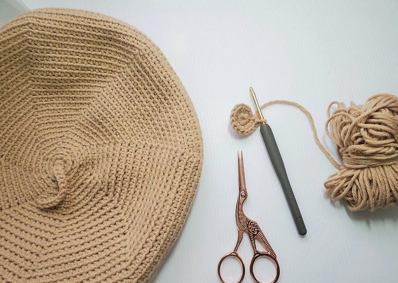 On Line Experience Class with DIY kit to crochet beret hat - เย็บปักถักร้อย/ใยขนแกะ/ผ้า - กระดาษ 