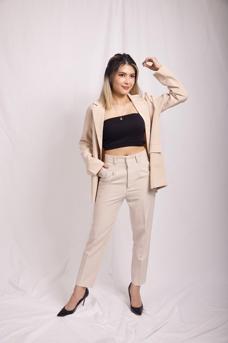 Billie Slim pants in Cream | Best Seller Trousers | Work and Leisure - Women's Pants - Eco-Friendly Materials Gold