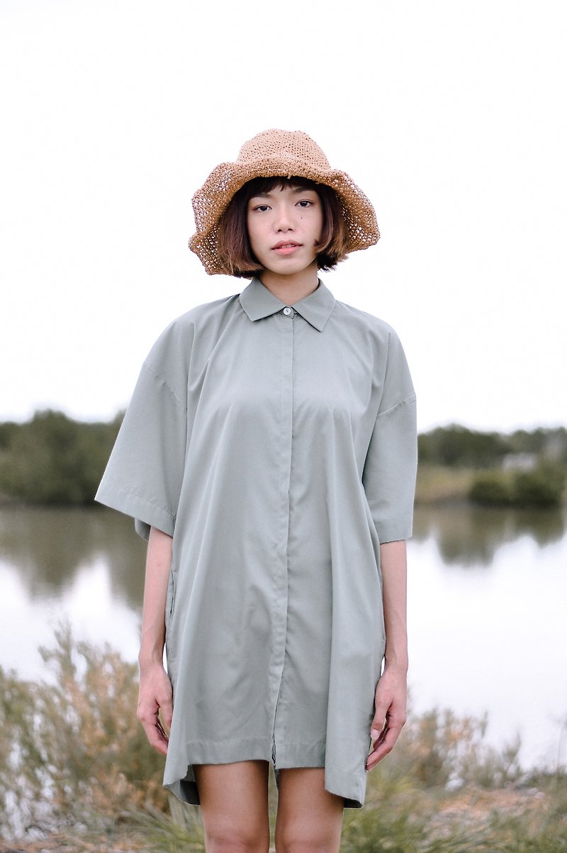Mani Mina Green Boxy Shirt Dress Short Sleeve - 女襯衫 - 棉．麻 