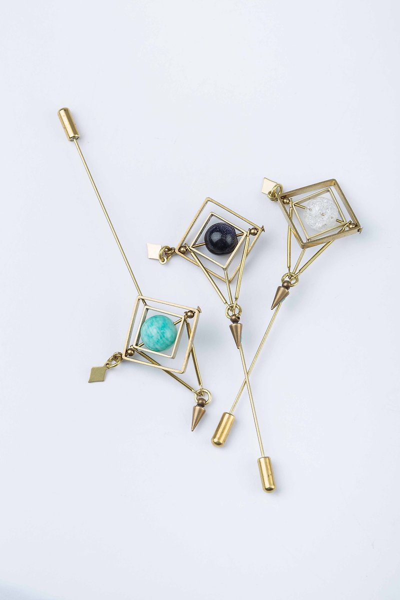 Dimension of crystal brooch (vertical) - Brooches - Copper & Brass 