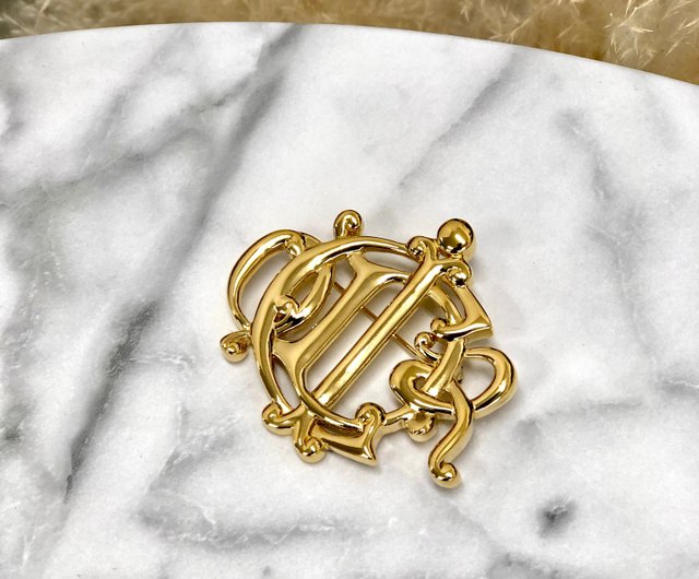 Christian Dior ゴールド　エンブレムロゴ　ブローチ Christian Dior クリスチャンディオール エンブレムロゴ
