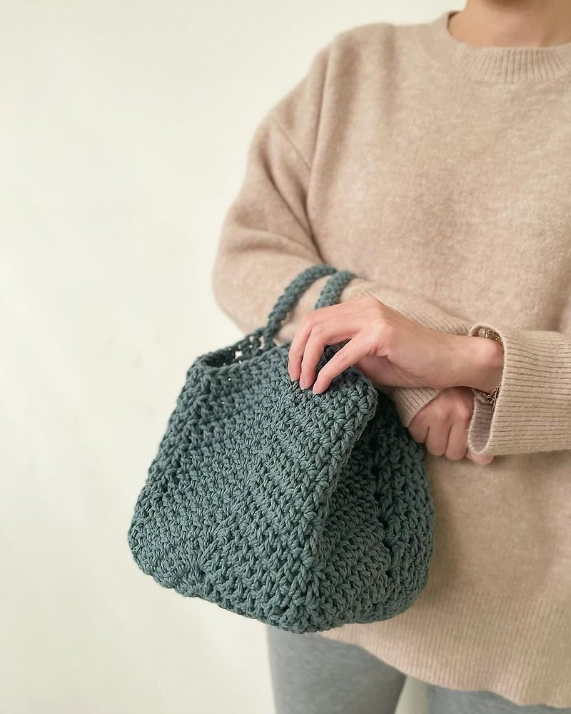 Thick Knitted Small Bucket Square Bag-Morandi Green - กระเป๋าถือ - ผ้าฝ้าย/ผ้าลินิน สีเขียว