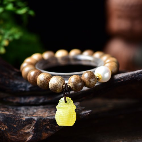 Fine natural Kalimantan agarwood 12MM old-shaped bead