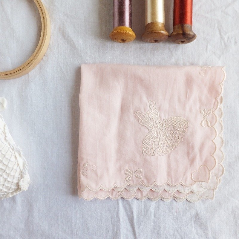 Lace Handkerchief   Embroidered Handkerchief : Tutu Dress - อื่นๆ - ผ้าฝ้าย/ผ้าลินิน สึชมพู