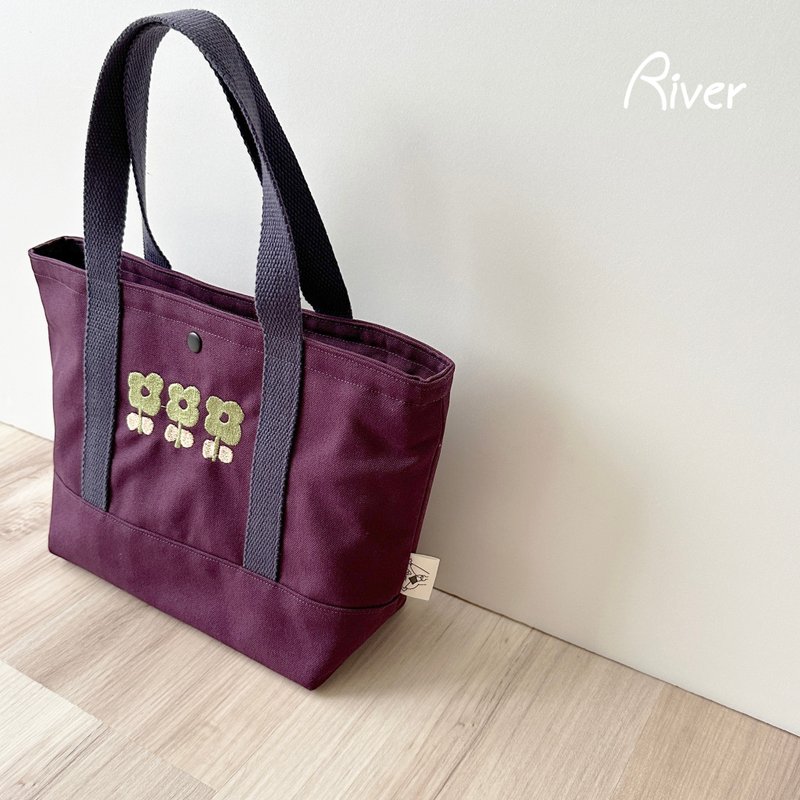 【River】手提托特刺繡小花包/深紫 - 手提包/手提袋 - 棉．麻 紫色