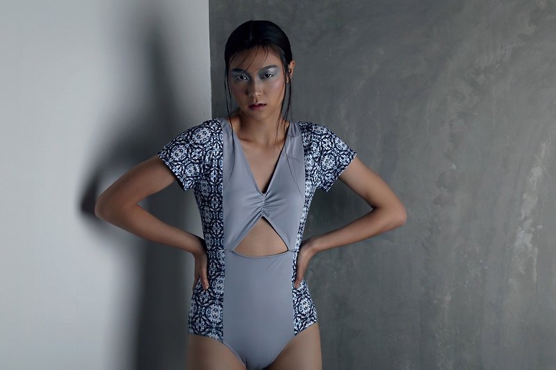 Crystal suit - GrayPrint / swimwear / M - ชุดว่ายน้ำผู้หญิง - วัสดุอื่นๆ สีเทา
