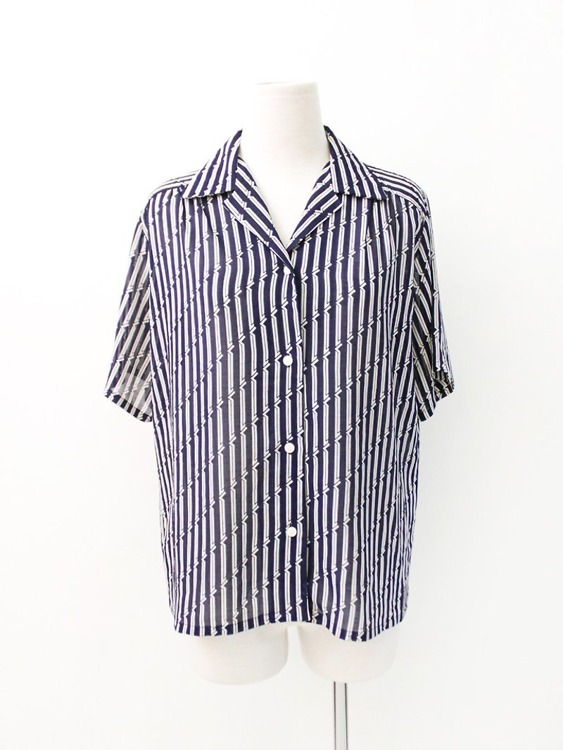 Retro Geometric Dark Blue Short Sleeve Vintage Shirt Vintage Blouse - เสื้อเชิ้ตผู้หญิง - เส้นใยสังเคราะห์ สีน้ำเงิน