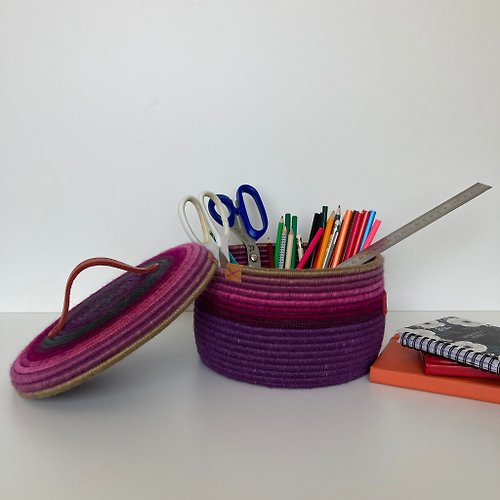 KOTTOSH ART Purple storage basket with lid 12.5 cm x 21 cm