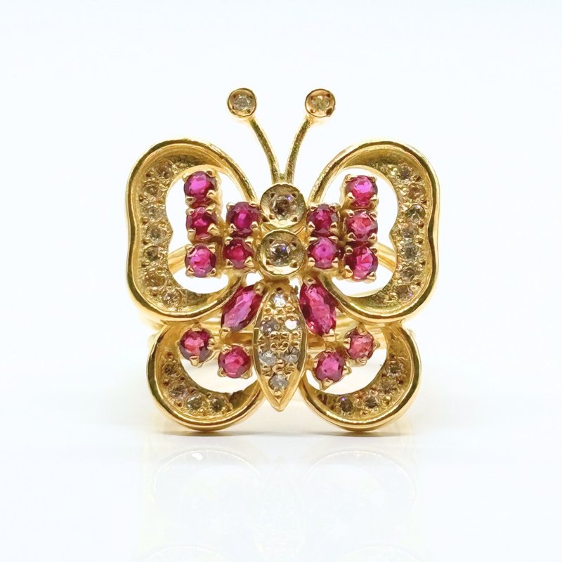 Unique Ruby/Carbuncle Diamond/Diamond K18 Natural Stone Ring - butterfly - แหวนทั่วไป - หิน หลากหลายสี