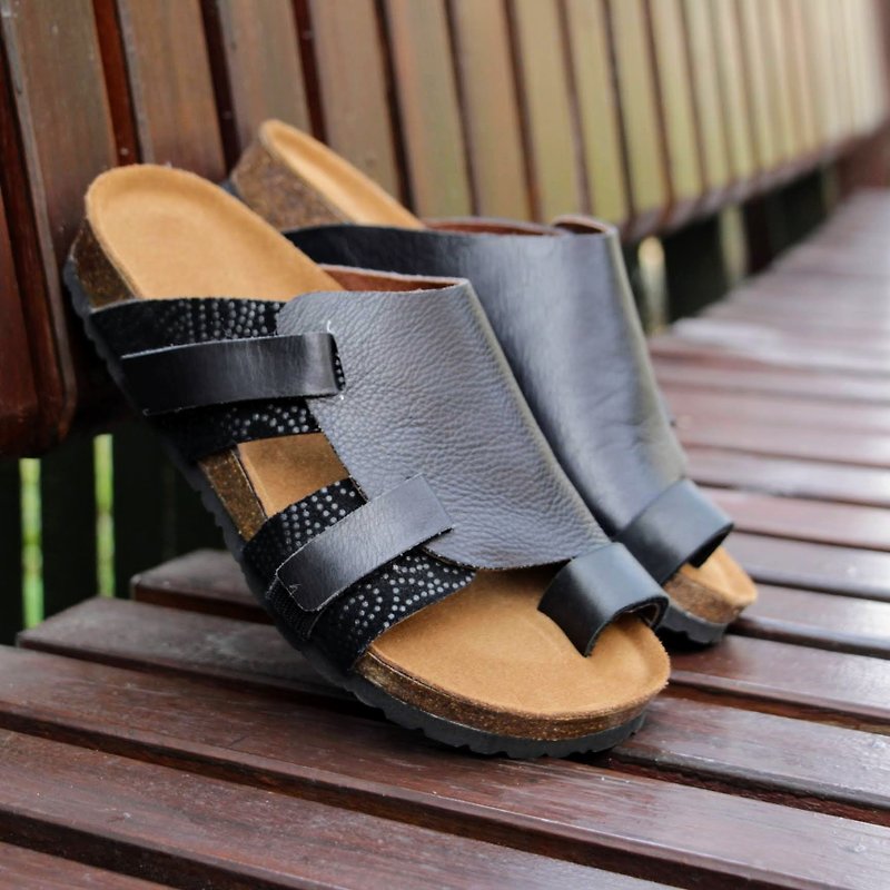 A pair of hallux valgus corrective arch shoes + orthotics // black - Sandals - Genuine Leather Black