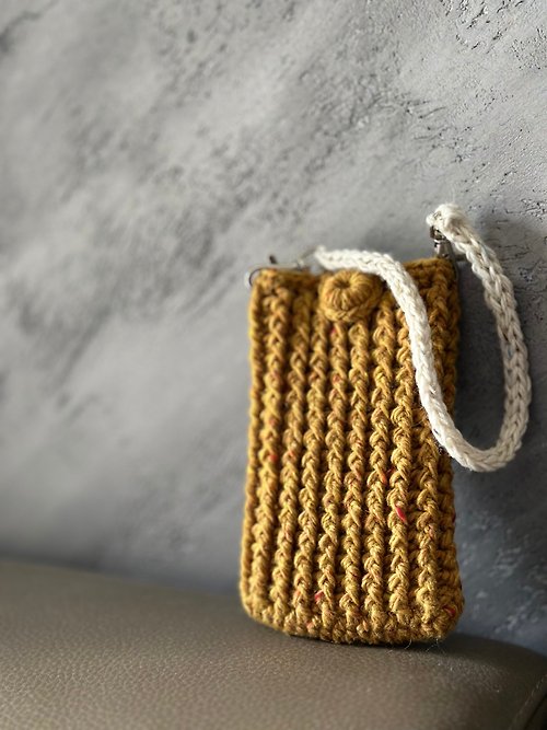 梨子 工作室 梨子設計新品 羊毛手工鉤織 簡約復古大方 手機提袋 手機包
