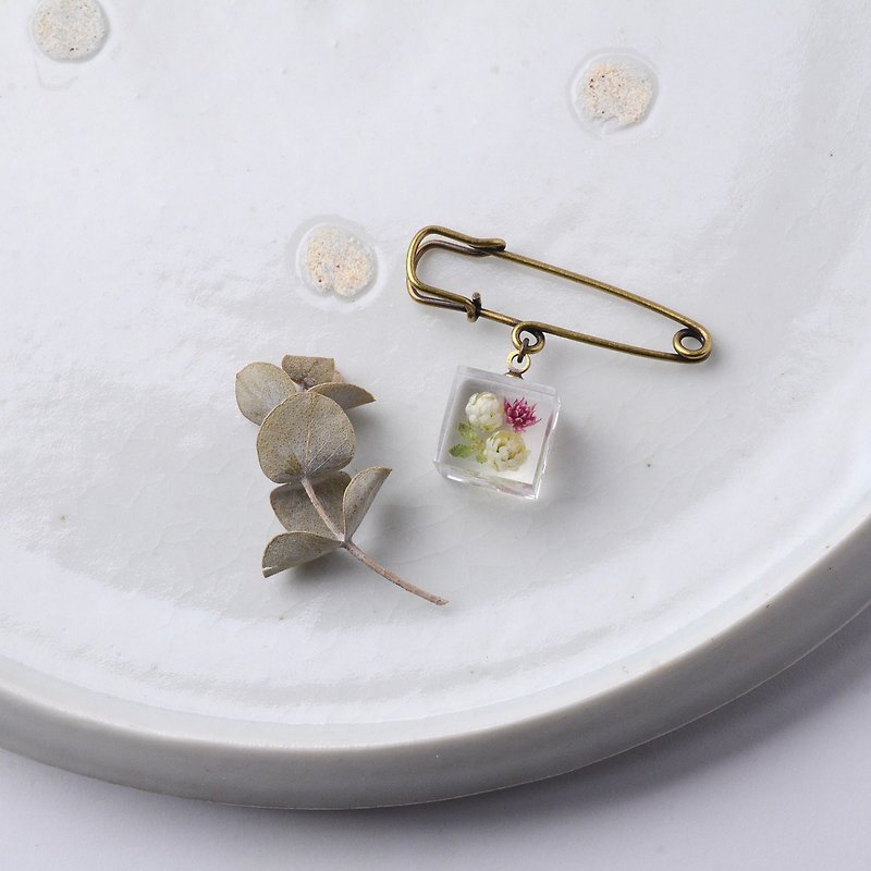 small field brooch / rice flower / Himettsurusoba / resin - เข็มกลัด - เรซิน สึชมพู