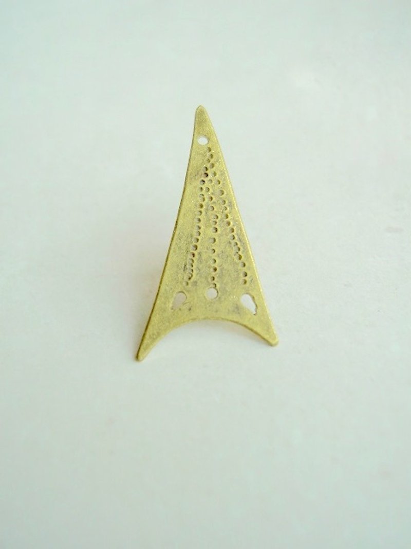 Triangle / pin brooch