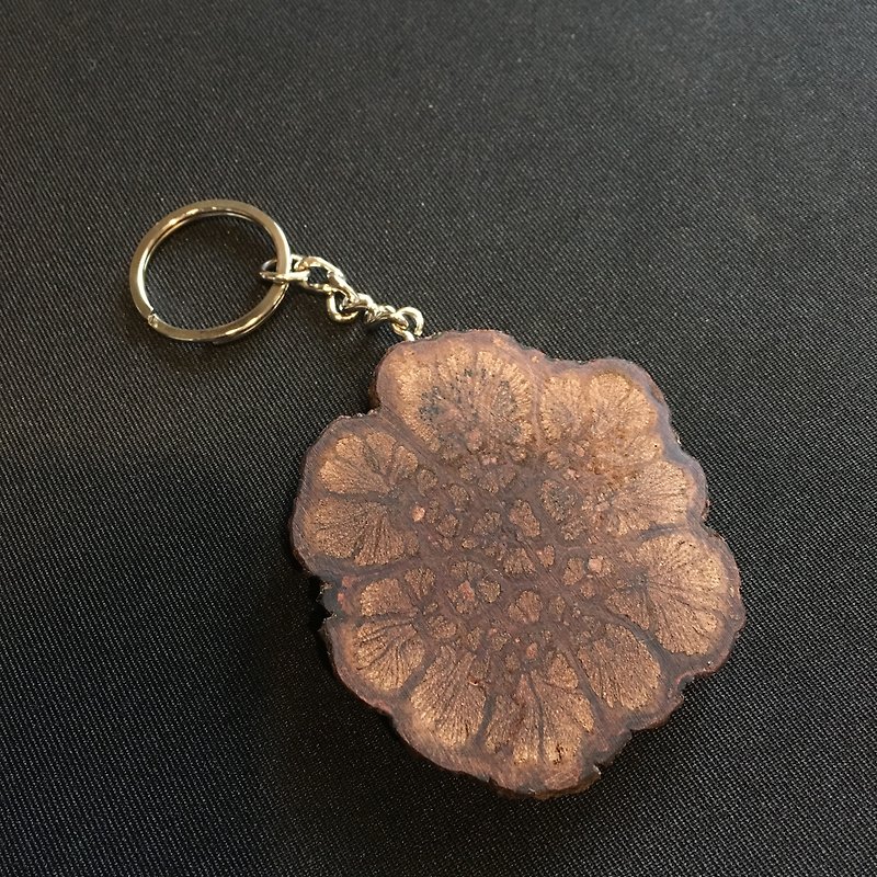 A wooden key ring chrysanthemum - Keychains - Wood 