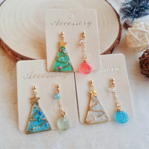 No.1 クリスマスツリービーズピアスイヤリング ハンドメイド