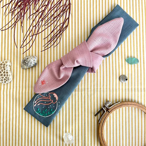 タツノオトシゴとクラゲの手刺繍のカチューシャのツートンカラー