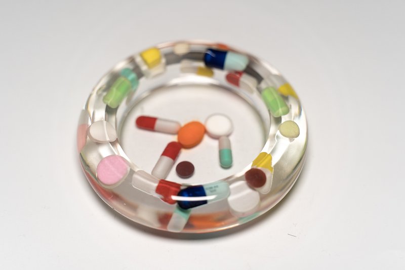 Resin Items for Display Multicolor - Pills bubble gum princess bored experiment ashtray candle holder