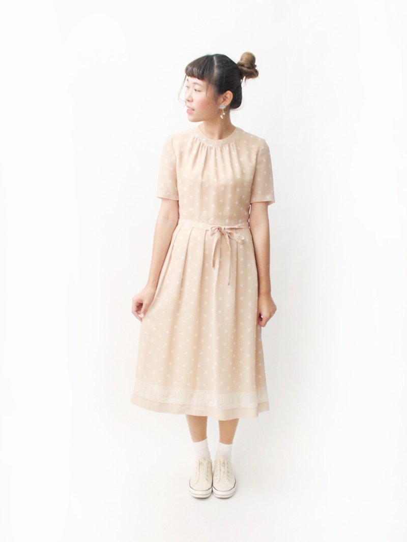 【RE1004D1478】早秋日本製復古圓點點粉膚橘短袖古著洋裝 - 洋裝/連身裙 - 聚酯纖維 橘色