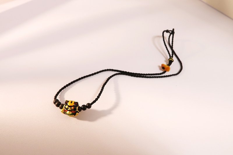 Lucky Cat Clavicle Chain and Bracelet – Two Ways to Wear | Woven Clavicle Chain | Maneki-neko Pendant - สร้อยคอ - วัตถุเคลือบ 