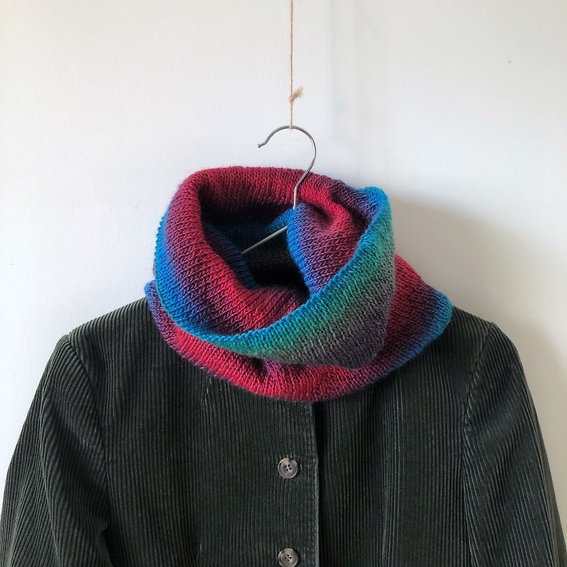Appreciation - Gradient color - handmade wool short neck circumference sold no longer made - Knit Scarves & Wraps - Wool Multicolor