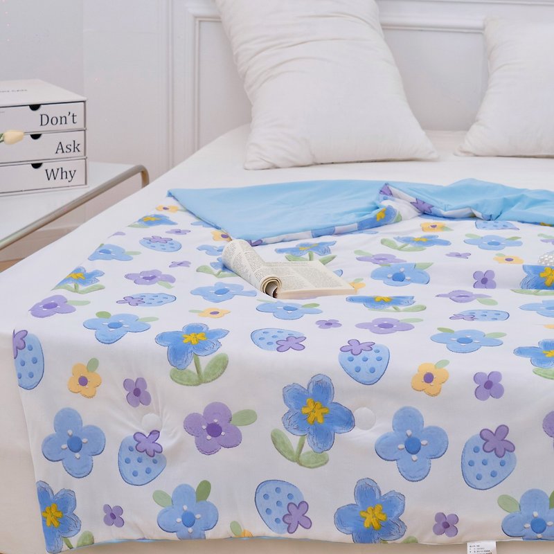 Summer instant cooling 5x6.5 feet frozen quilt [Fragrant Strawberry] - Bedding - Other Materials Blue