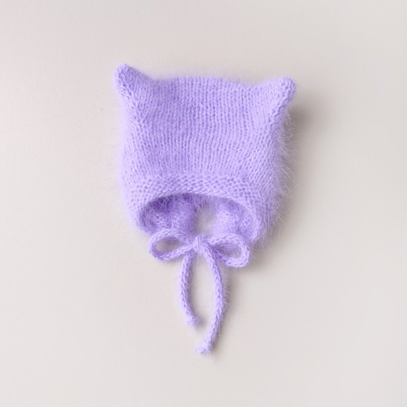 Baby hat. Baby bonnet. Baby girl hat. Baby gift. Newborn clothes. Vintage bonnet - 嬰兒帽子/髮帶 - 羊毛 紫色