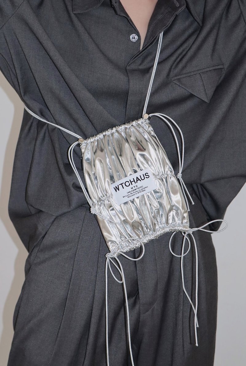 PPIPI BAG  (MIRROR) - 側背包/斜背包 - 人造皮革 銀色