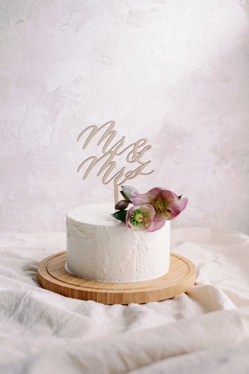 Tinge & Flourish | Mr & Mrs English handwriting wedding cake insert - Items for Display - Other Materials 