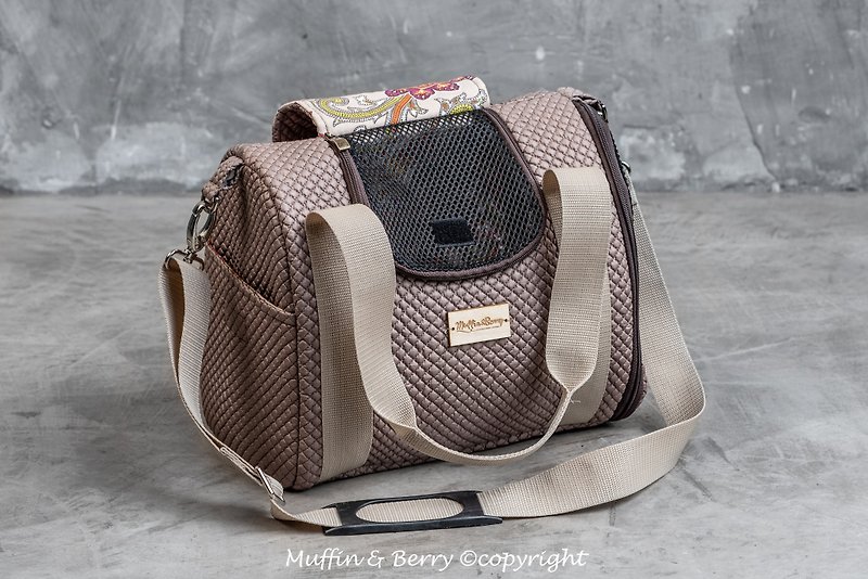 Other Materials Pet Carriers Brown - House carrier MARTHA