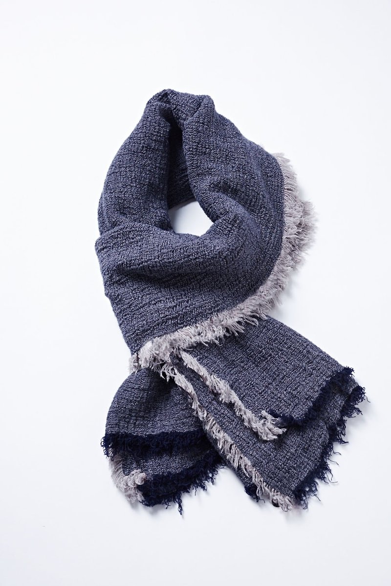 【溫暖過冬】膠原蛋白羊毛圍巾 - 蒼夜藍 - 絲巾 - 羊毛 藍色