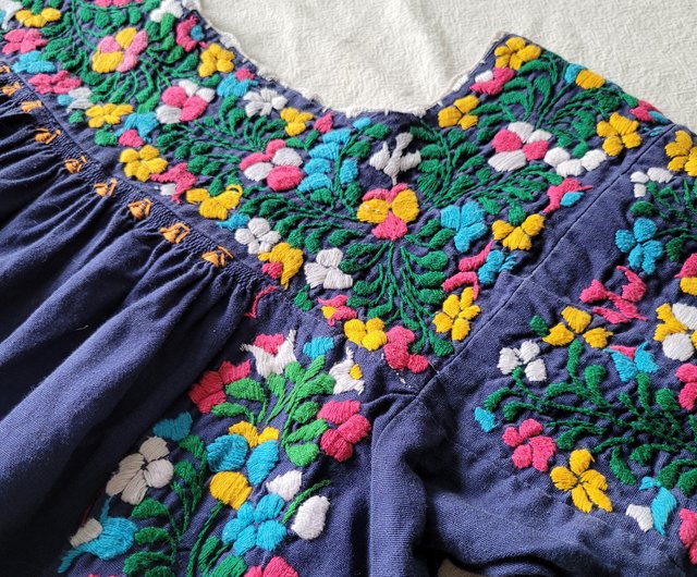ヴィンテージ 刺繍 アート 額 飾り布 中南米 南米 メキシコ フォークアート オトミ刺繍 テナンゴ刺繍 アートフレーム 額装 メキシコ民芸品